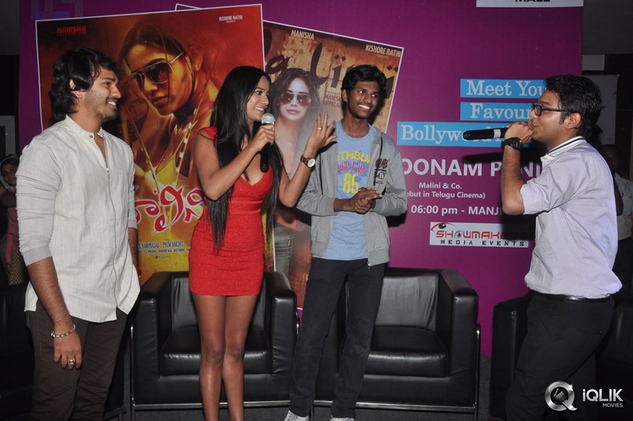 Poonam-Pandey-at-Malini-and-Co-Movie-Promotions